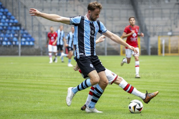 Football: Waldhof Mannheim against RWD Molenbeek Belgium in Mannheim (preparation match for the 2024/25 season) . Picture: Lukas Klünter (24, Mannheim)