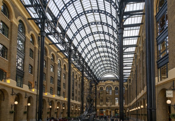 Interior of Hay's Galleria building, formerly a warehouse now shopping and leisure, Southwark, London, England, UK redeveloped 1980s