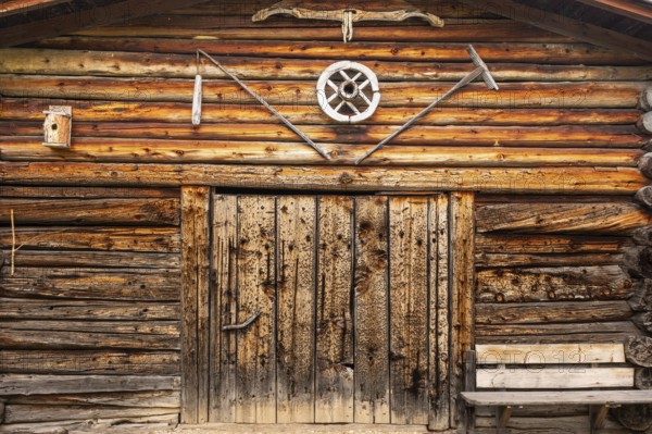 Detailed view of the front of a barn on the Glatsch Alm, Dolomites, Puez-Geisler nature park Park, Geisler Group, St. Magdalena, Villnöss, Funes, Villnöss Valley, South Tyrol, Italy, Europe