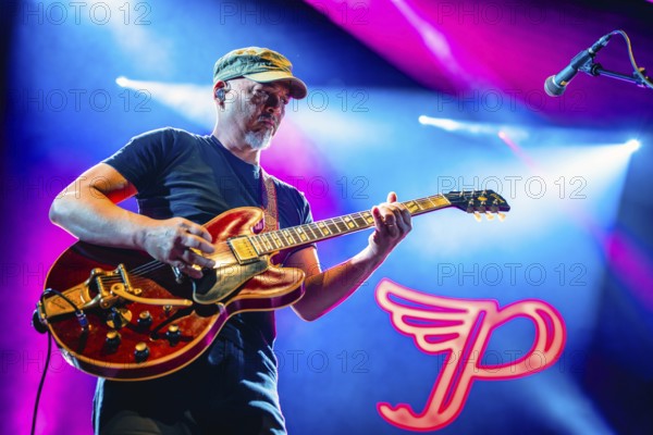 Joey Santiago, guitarist of the Pixies live on The Night The Zombies Came - 2025 European Tour at the Tempodrom in Berlin on 01.05.2025