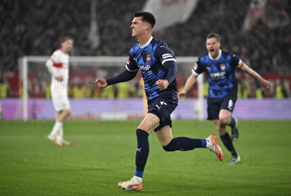 Goal celebration Gesture Gesture Mathias Honsak 1. FC Heidenheim 1846 FCH (17) Patrick Mainka 1. FC Heidenheim 1846 FCH (06) Nick Woltemade VfB Stuttgart (11) disappointed MHPArena, MHP Arena Stuttgart, Baden-Württemberg, Germany, Europe