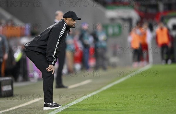 Coach Vincent Kompany FC Bayern Muenchen FCB watches the match from the sidelines, WWK Arena, Augsburg, Bavaria, Germany, Europe