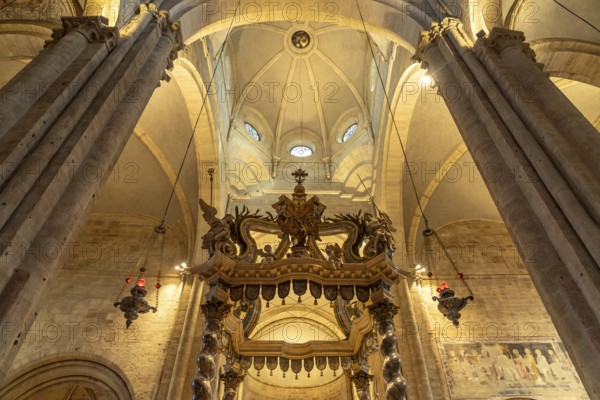 Interior of the Cathedral of Trento or Cathedral of San Vigilio, Trento, Trentino, Italy, Europe