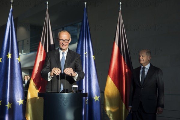 Handover of office from Olaf Scholz (SPD), former Federal Chancellor, to Friedrich Merz (CDU), Federal Chancellor of the Federal Republic of Germany, in the Federal Chancellery, Berlin, 6 May 2025