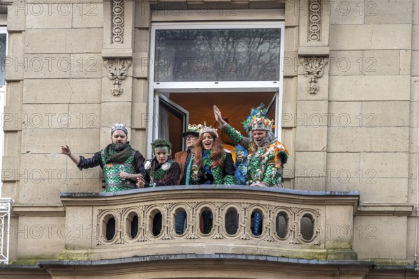 Audience at the Rosenmontagszug carnival parade in Düsseldorf, North Rhine-Westphalia, Germany, Europe