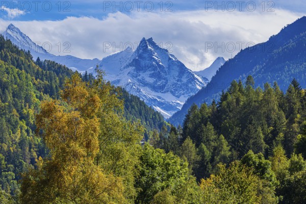 Snow-covered peaks of the mountains Zinalrothorn, Le Besso and Obergabelhorn, Val d'Anniviers, Valais Alps, Canton Valais, Switzerland, Europe