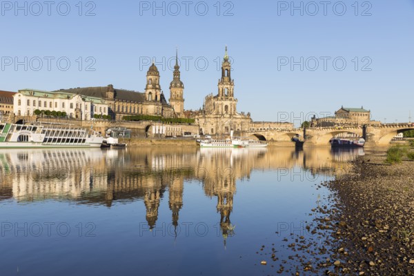 City view with paddle steamer and reflection in the river Elbe, Brühl's Terrace with secondary residence, Ständehaus, Hausmannsturm, Hofkirche and Semperoper, Dresden, Saxony, Germany, Europe