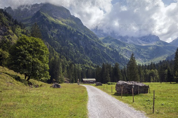 Oytal, behind Untere Gutenalpe, Allgäu Alps, near Oberstdorf, Oberallgäu, Allgäu, Bavaria, Germany, Europe