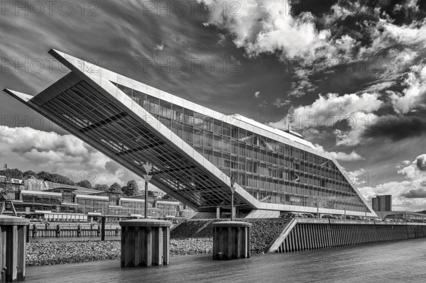 Striking Dockland office building, architects Bothe Richter Teherani, modern architecture, landmark in Hamburg harbour, monochrome, long exposure, Altona, Hamburg, Germany, Europe