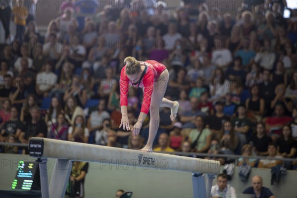 Olympic qualification in apparatus gymnastics in Rüsselsheim Picture: Karina Schönmaier on the balance beam
