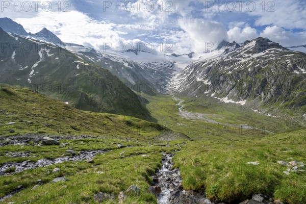 Picturesque mountain landscape, mountain summit with snow and glacier Schwarzensteinkees, summit Großer Mörchner and Schwarzenstein, valley Zemmgrund with Zemmbach, Berliner Höhenweg, Zillertal Alps, Tyrol, Austria, Europe