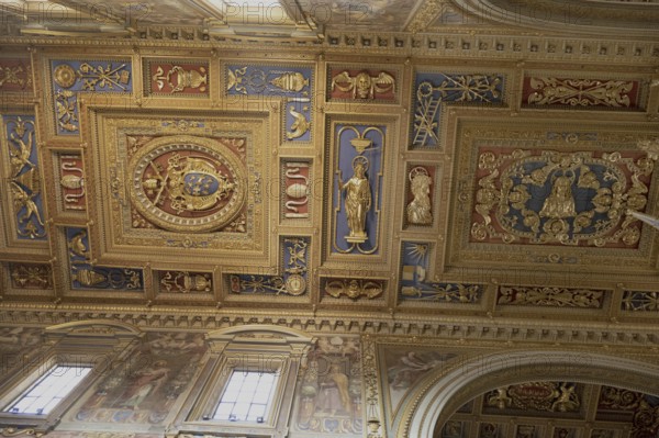 Basilica ceiling, Lateran Basilica, Basilica San Giovanni in Laterano, Cathedral of the Diocese of Rome, Monti district, Rome Italy
