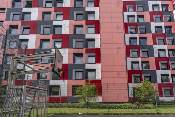 Student hall of residence of the Studierendenwerk Essen-Duisburg in Essen, over 310 furnished rooms are rented to students, North Rhine-Westphalia, Germany, Europe