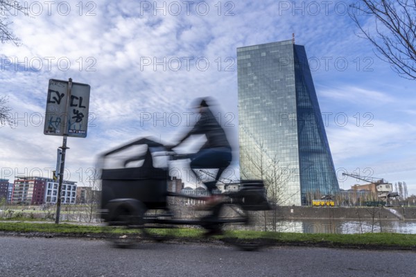 Building of the European Central Bank, ECB, cycle path on the Main in Frankfurt, Hesse, Germany, Europe