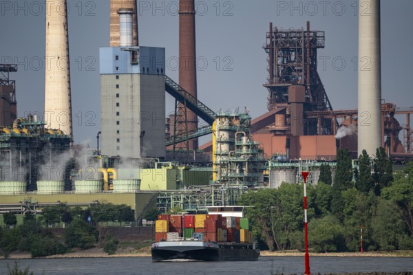 Rhine near Duisburg Bruckhausen, Marxloh, Thyssenkrupp Steel steelworks, blast furnaces, sintering plant, Schwelgern coking plant, cargo ships