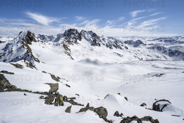 Mountain landscape with snow, view of peaks Piz Grialetsch and Piz Vadret, on the Scalettahorn, Grisons Haute Route, Albula Alps, Rhaetian Alps, Grisons, Switzerland, Europe