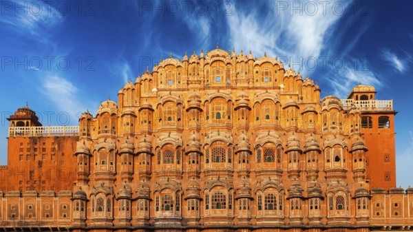 Famous Rajasthan Indian landmark, Hawa Mahal palace (Palace of the Winds), Jaipur, Rajasthan, India, Asia