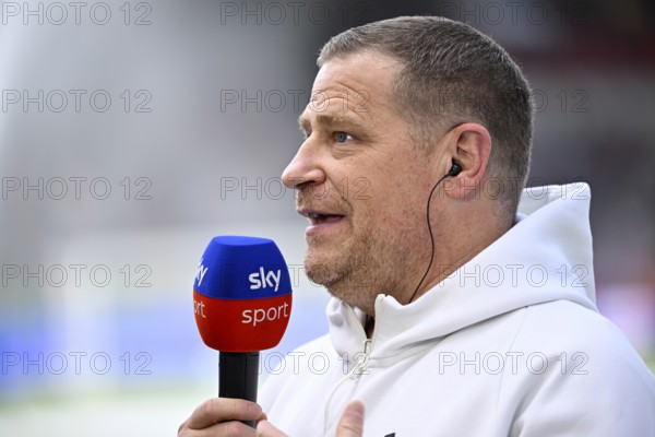Sports Director Max Eberl FC Bayern Munich FCB portrait in interview Microphone Microphone Logo SKY Voith-Arena, Heidenheim, Baden-Württemberg, Germany, Europe