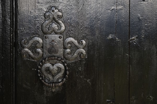 Ornate wooden door with wrought-iron, richly decorated fittings, backdrop Kristin Lavranstochter film, Jørundgard Middelaldersenter, Olavsweg or Olavsleden, Sel municipality, Gudbrandsdalen, Norway, Europe