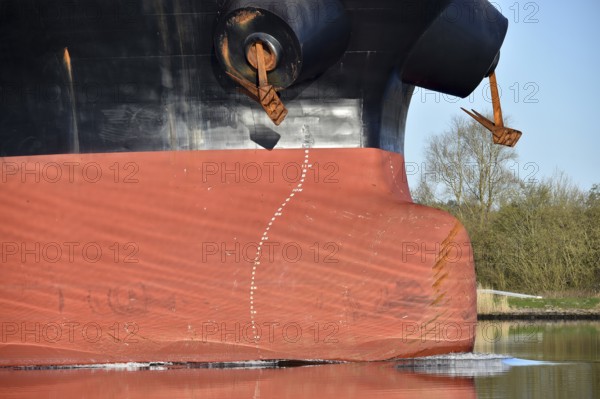 Bulbous bow and anchor of a freighter in the Kiel Canal, Kiel Canal, Schleswig-Holstein, Germany, Europe