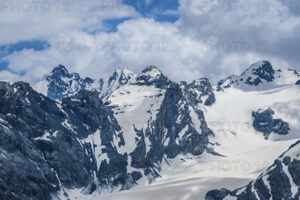 Stilfserjoch, Vinchgau, South Tyrol, Italy, mountain landscape on the Ortler, Italian Alps, snowy landscape on the Stilfser Joch pass road The Ortler Alps in Vinschgau with their almost 100 glaciers are a mountain massif about 50 kilometres long and 40 kilometres wide, Europe