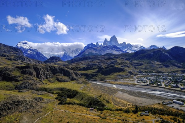 El Chaltén, Patagonia, Argentina, El Chaltén with a view of the Fitz Roy massif. El Chaltén offers the most direct access to the mountain massifs of Cerro Torre and Fitz Roy. The trekking resort is located 222 kilometres north of El Calafate, on the border with Chile, South America