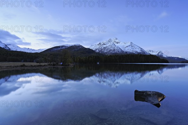 Morning atmosphere at Lake Sils behind Piz da la Margna, Sils, Engadin, Canton Graubünden, Switzerland, Europe