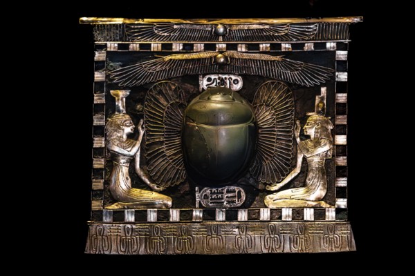 Jewellery from the tomb of Sheshonq II from the exhibition: Ramses the Great and the Gold of the Pharaohs, Cologne, North Rhine-Westphalia, Germany, Europe