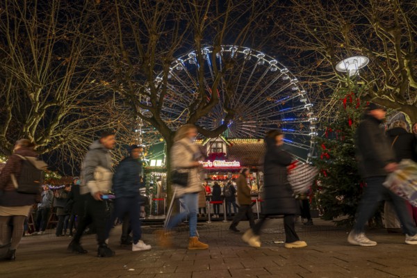 Pre-Christmas season, Christmas market in the city centre of Essen, Kettwiger Straße, Ferris wheel, North Rhine-Westphalia, Germany, Europe
