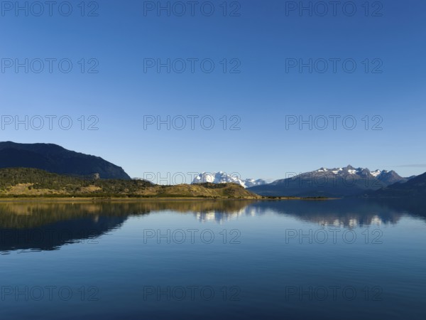 Drive through the Bay of Last Hope, fjords and mountains, Puerto Natales, Patagonia, Chile, South America