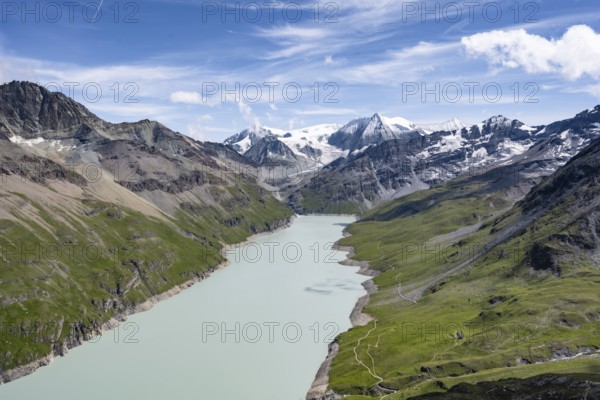 Picturesque mountain landscape, view of a blue mountain lake, Lac des Dix reservoir, behind mountain peak Mont Blanc de Cheilon, Hérménence, Valais Alps, Valais, Switzerland, Europe