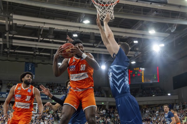 04.05.2024, easy Credit BBL, Basketball Bundesliga, Matchday 32: MLP Academics Heidelberg against Ratiopharm Ulm (final score 57:73) . On the ball: Tevion Williams (50, Ratiopharm Ulm)