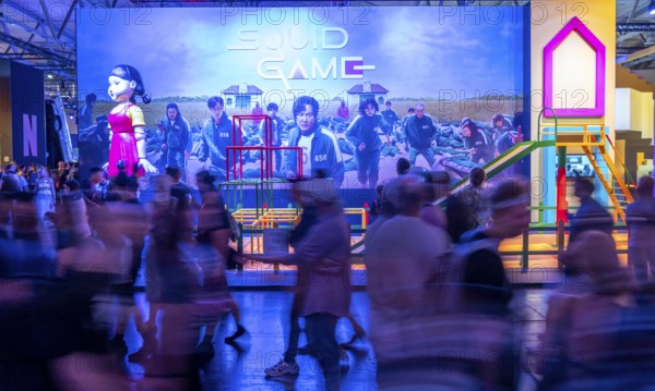 Gamescom, the world's largest trade fair for video and computer games, queue in front of the stands with new games, up to 3 hours waiting time, in Cologne, Germany, Europe
