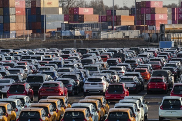 Car terminal in the Logport I inland port, in Duisburg on the Rhine, vehicle handling of new cars, storage area, rear container terminal, North Rhine-Westphalia, Germany, Europe
