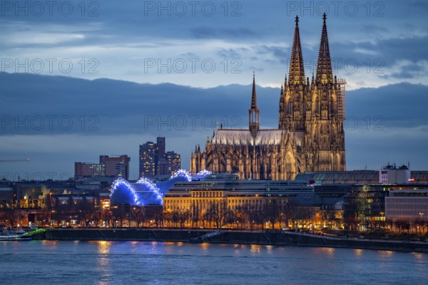 Skyline of Cologne, with the cathedral, Musical Dome theatre, on the Rhine, North Rhine-Westphalia, Germany, Europe