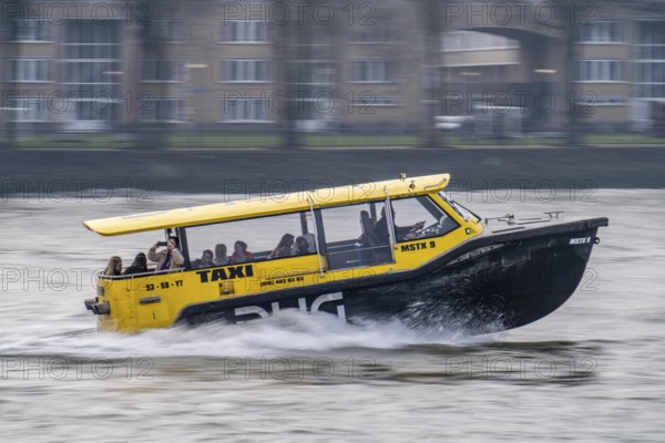 Water taxi Rotterdam, individual taxi rides with motorboats in Rotterdam, in the harbour and on the Nieuwe Maas, Netherlands