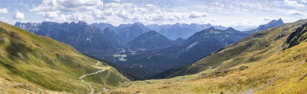 Alpine panorama, view from the Carnic main ridge to the Sesto Dolomites, Carnic Alps, Carinthia, Austria, Europe