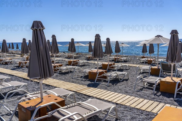 Beach, empty, organised, with sun loungers and parasols, catering, bay at Koutsounari Beach, on the island of Crete, in the south-east of the island, Greece, Europe