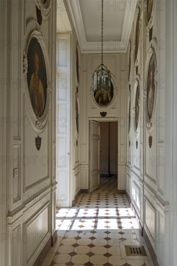 La Galerie, gallery with painted portraits at Château de Bel?il, castle in Beloeil and residence of the princes of Ligne, Hainaut, Wallonia, Belgium, Europe