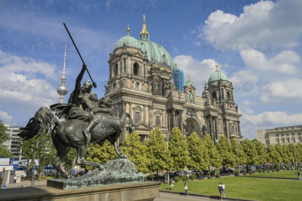 Amazon on horseback, Berlin Cathedral, Lustgarten, Mitte, Berlin, Germany, Europe