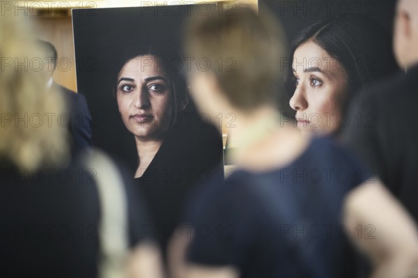 Exhibition at the Federal Foreign Office in Berlin: Jihan Alomar survived the genocide of the Yazidi woman 10 years ago and gives a tour of the exhibition The woman who defeated IS recorded here in Berlin, 22 August 2024