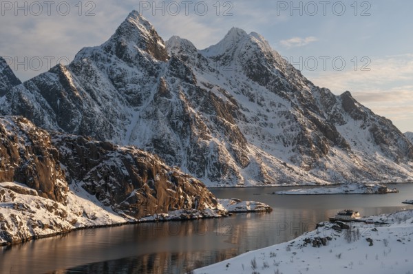 Mærvoll village with Himmeltindan mountain, 964m, Lofoten island Vestvågøya, Lofoten, Northern Norway, Norway, Europe
