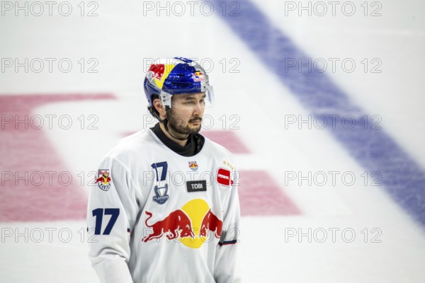 DEL, German Ice Hockey League 2024/25 season, playoff quarter-finals, game 3: Adler Mannheim vs Red Bull Munich***Taro Harose (17, Munich)