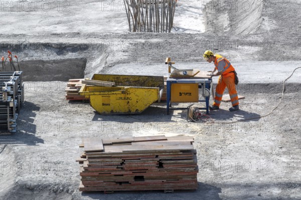 Construction site Construction worker Circular saw