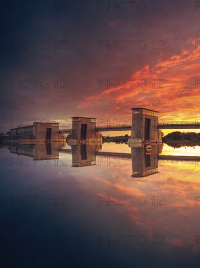 View of the Langwedel hydroelectric power station at sunset, Langwedel, Verden, Lower Saxony, Germany, Europe