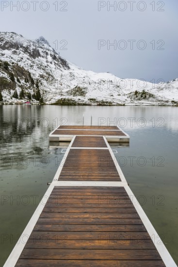 Bettmersee, mountain lake, alpine, bathing, swimming, footbridge, wooden footbridge, tranquillity, wellness, cold, winter, snow, tourism, Bettmeralp, Valais, Switzerland, Europe