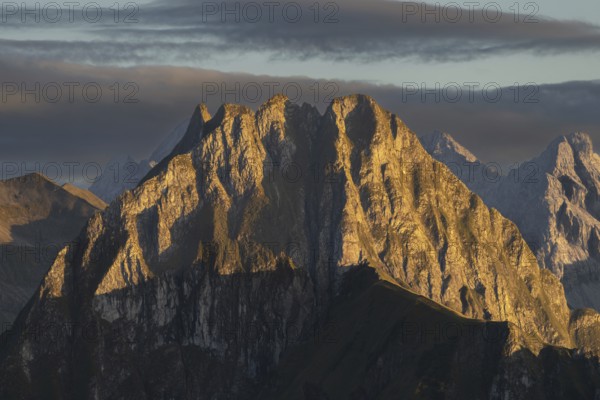 View from Laufbacher-Eckweg to Höfats, 2259m, at sunset, Allgäu Alps, Allgäu, Bavaria, Germany, Europe