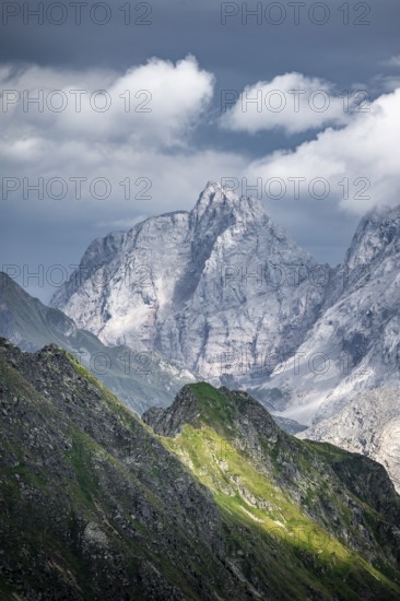 Dramatic mountain landscape, Carnic main ridge, Carnic Alps, Carinthia, Austria, Europe