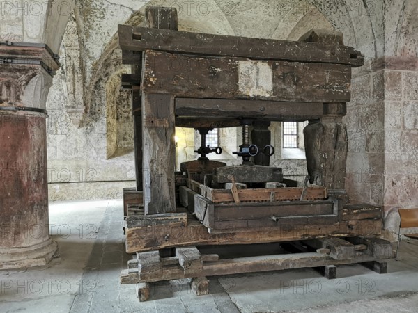 Lay refectory, exhibition of historical wine presses from the period 1668 to 1801, Eberbach Monastery, Erbach Monastery, former Cistercian abbey near Eltville am Rhein, Hesse, Germany, Europe