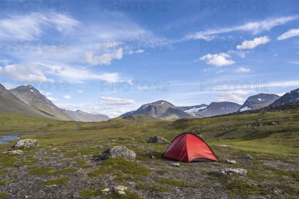 Tent in mountain landscape, Sarek National Park, World Heritage Laponia, Norrbotten, Lapland, Sweden, Sweden, Scandinavia, Europe